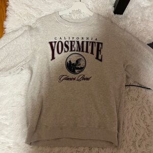 Hollister Yosemite Gray Sweater